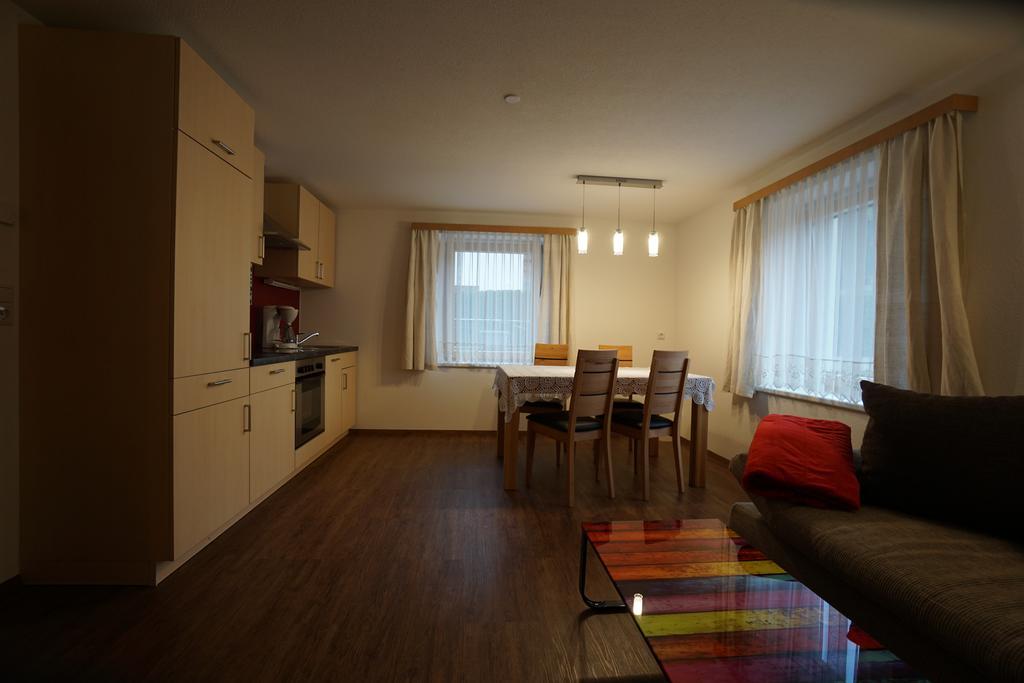 היינפלס Ferienwohnung Fam Alfons Geiler חדר תמונה